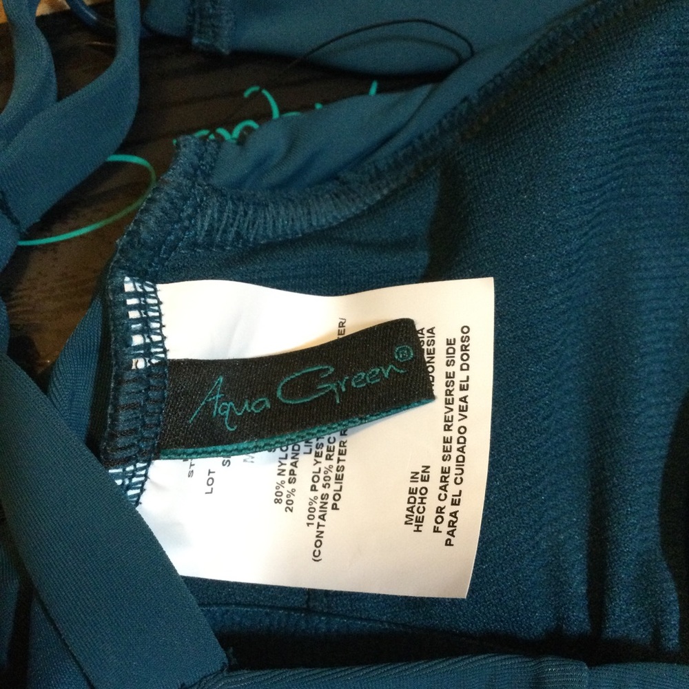 Aqua Green NWT High-Neck Ring Detail One-Piece Swimsuit, Medium 8/10 - Picture 8 of 10